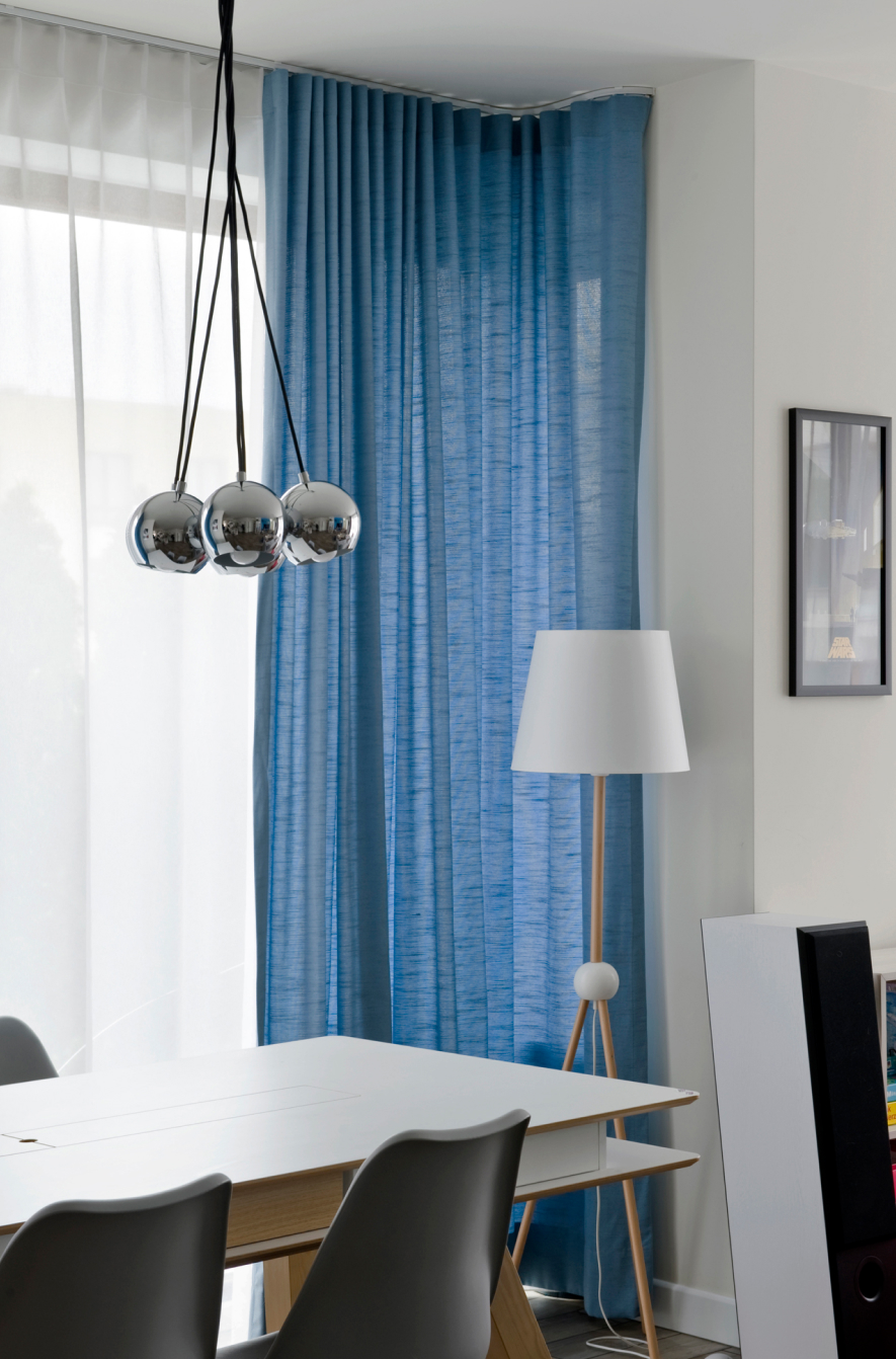 Vorhänge mit Wellenfalten-System